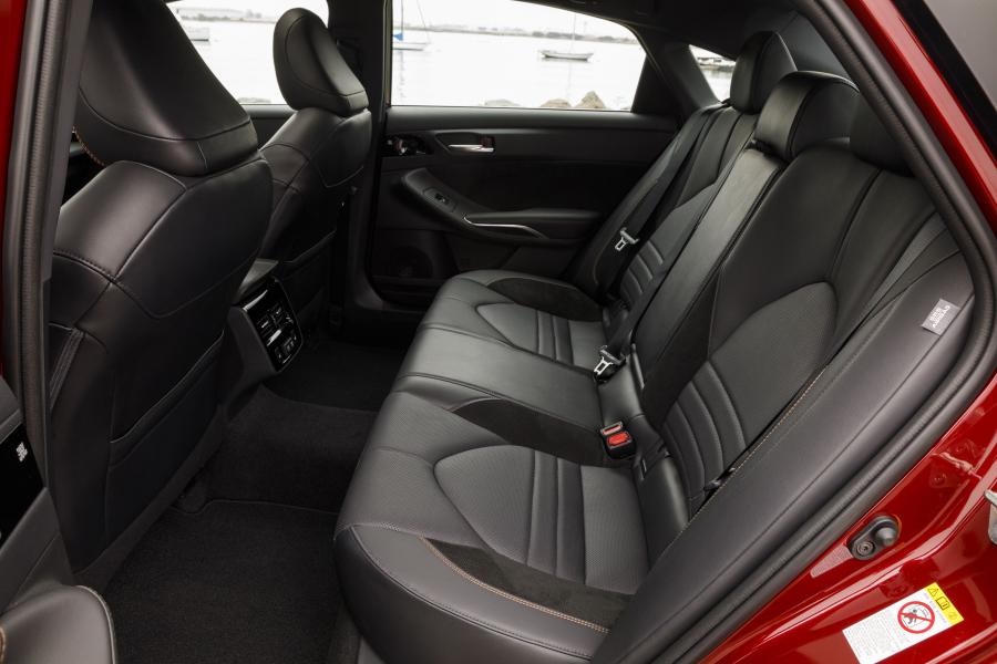 Интерьер Toyota Avalon Touring 2018 года  (фото 35 из 41)